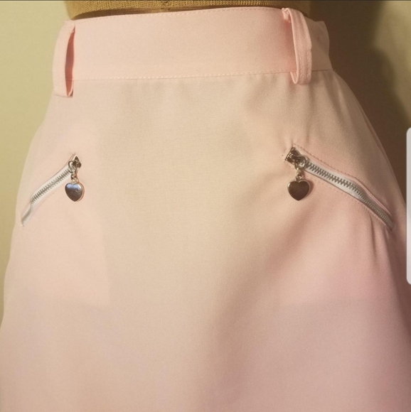 Vintage 90's NOS Rampage Clothing Co. R-Wear Baby Pink w/ Silver-like heart zipp - Picture 2 of 4